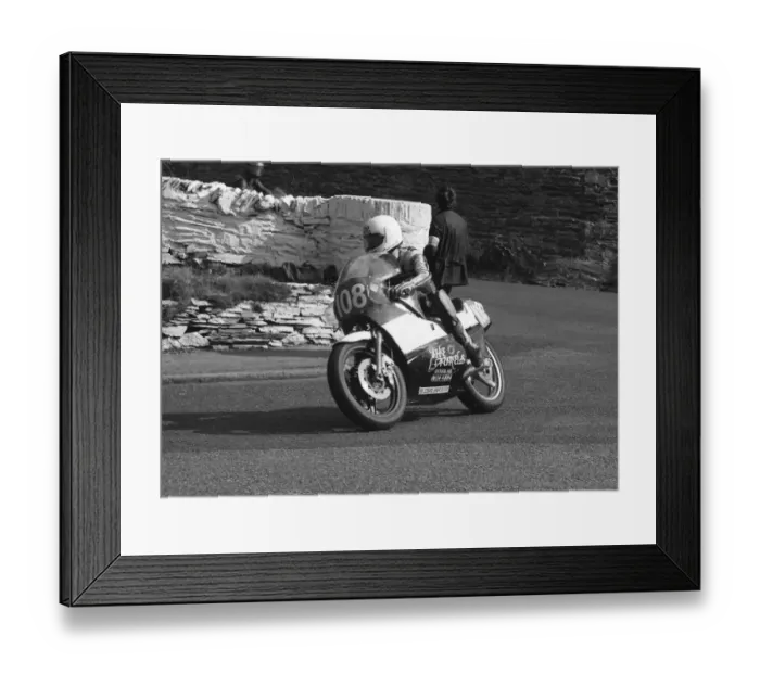 Framed Print : George Higginson (Decorite) 1986 Newcomers Manx Grand Prix Framed Print : George Higginson (Decorite) 1986 Newcomers Manx Grand Prix