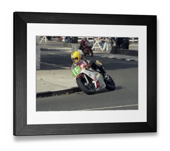 Framed Print : Mark Linton (Yamaha) 1986 Lightweight Manx Grand Prix Framed Print : Mark Linton (Yamaha) 1986 Lightweight Manx Grand Prix