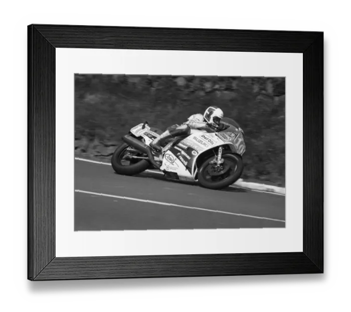 Framed Print : Phil Mellor (Suzuki) 1986 Production B TT Framed Print : Phil Mellor (Suzuki) 1986 Production B TT