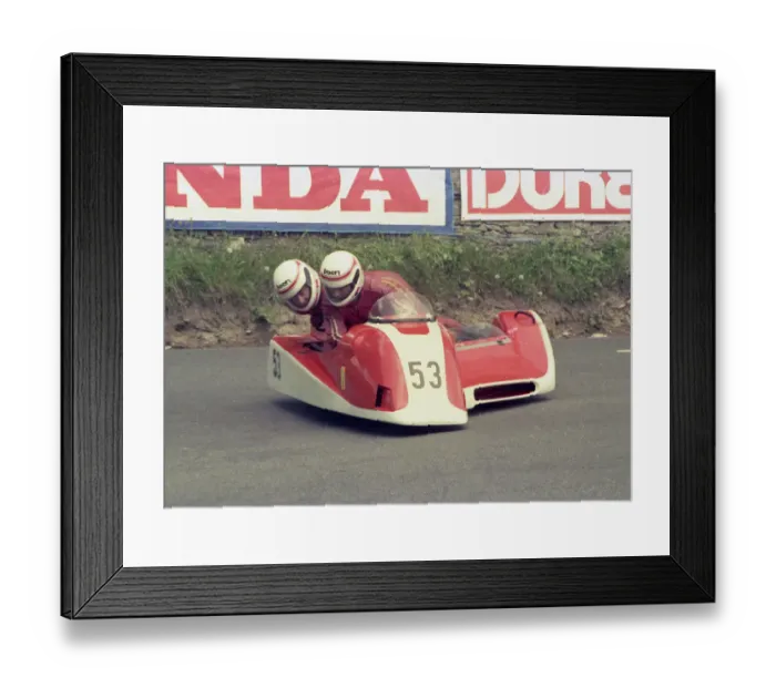 Framed Print : Robert Corkill & Paul Magee (Ireson Yamaha) 1986 Sidecar TT Framed Print : Robert Corkill & Paul Magee (Ireson Yamaha) 1986 Sidecar TT