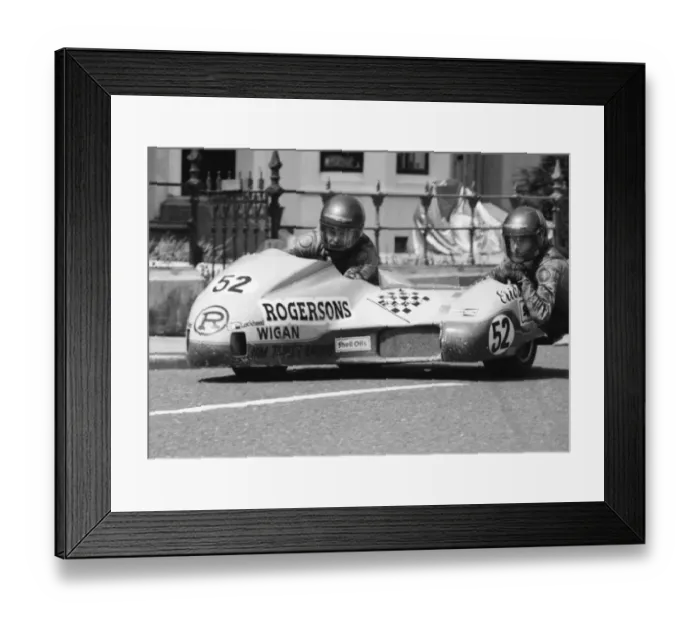 Framed Print : Leslie Hurst & Eric Amman (Suzuki) 1986 Sidecar TT Framed Print : Leslie Hurst & Eric Amman (Suzuki) 1986 Sidecar TT