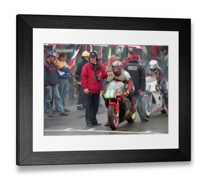Framed Print : Bruce Anstey (Yamaha) 1998 Lightweight TT Framed Print : Bruce Anstey (Yamaha) 1998 Lightweight TT