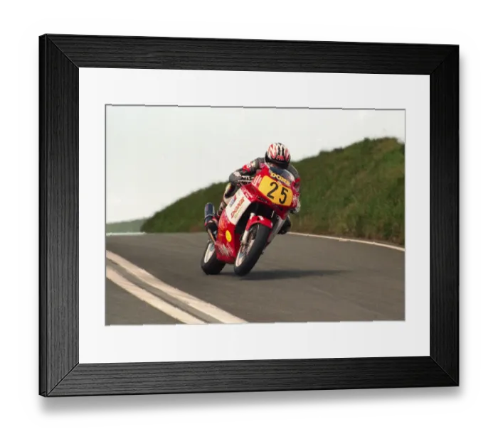 Framed Print : Paul Dedman (Vimto Honda) 1998 Senior TT