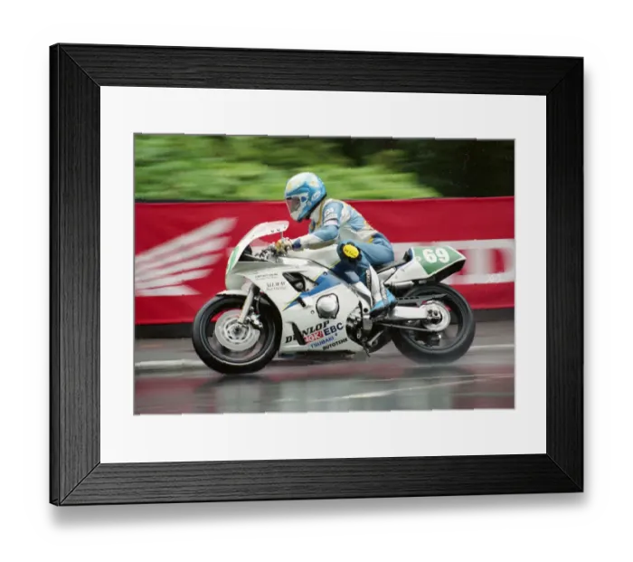 Framed Print : Dave Morris (Chrysalis Yamaha) 1998 Lightweight TT Framed Print : Dave Morris (Chrysalis Yamaha) 1998 Lightweight TT