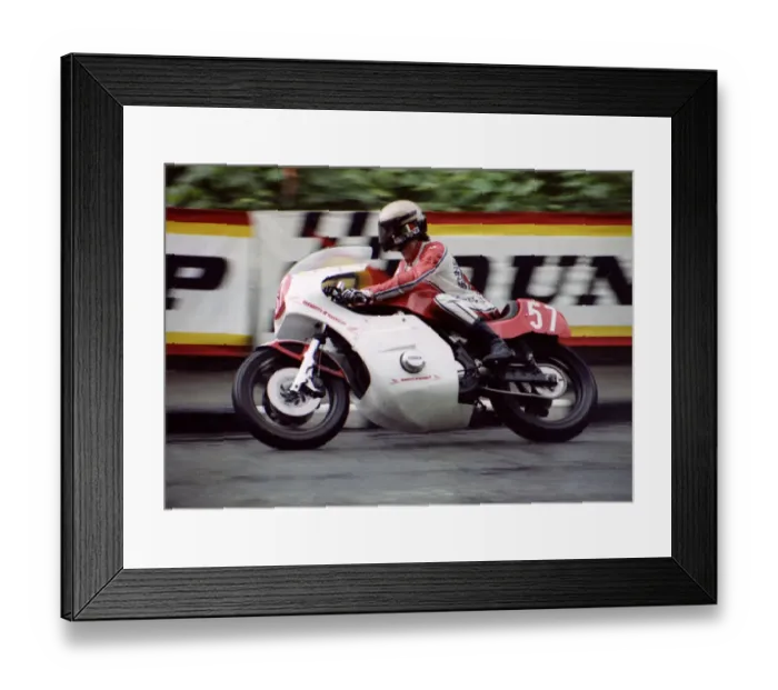Framed Print : Roger Leech (Honda) 1980 Formula One TT Framed Print : Roger Leech (Honda) 1980 Formula One TT