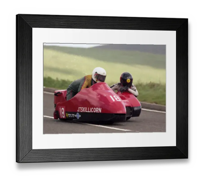Framed Print : Alan May & Arthur Gale (Yamaha) 1990 Sidecar TT Framed Print : Alan May & Arthur Gale (Yamaha) 1990 Sidecar TT