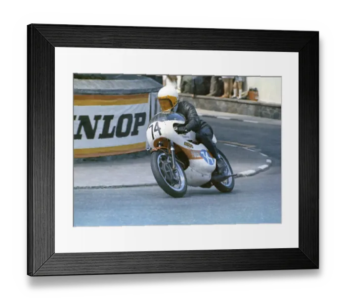 Framed Print : Frank Shortt (Yamaha) 1973 Junior TT Framed Print : Frank Shortt (Yamaha) 1973 Junior TT