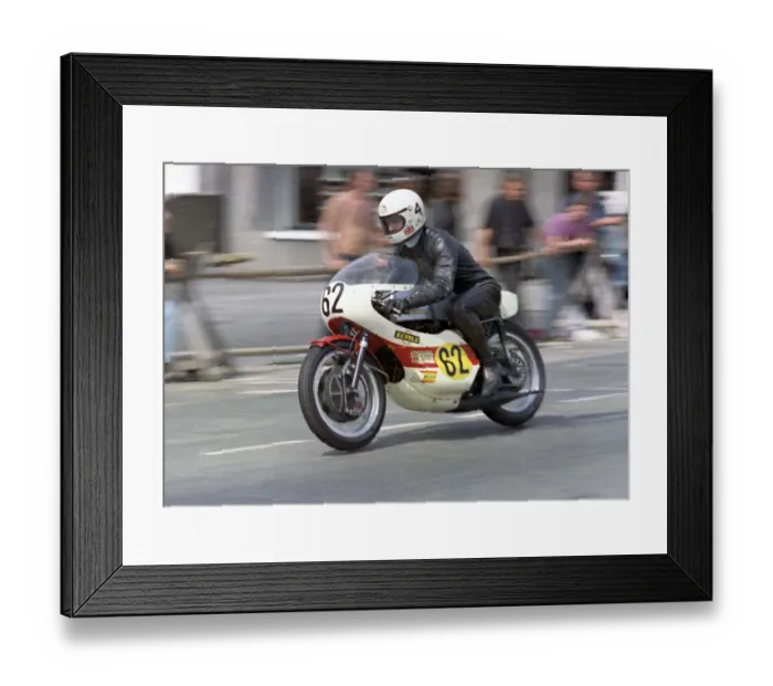 Framed Print : Frank Shortt (Yamaha) 1973 Senior TT Framed Print : Frank Shortt (Yamaha) 1973 Senior TT