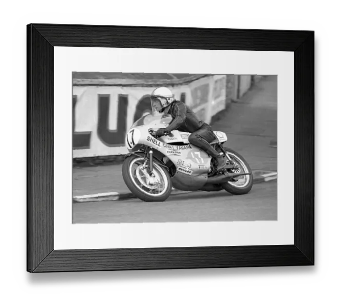Framed Print : Mick Chatterton (Chat Yamaha) 1972 Junior TT Framed Print : Mick Chatterton (Chat Yamaha) 1972 Junior TT