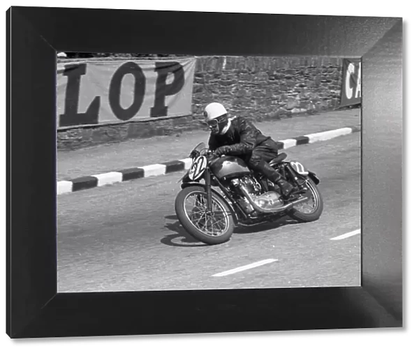 Len King (Triumph) 1954 Senior Clubman TT