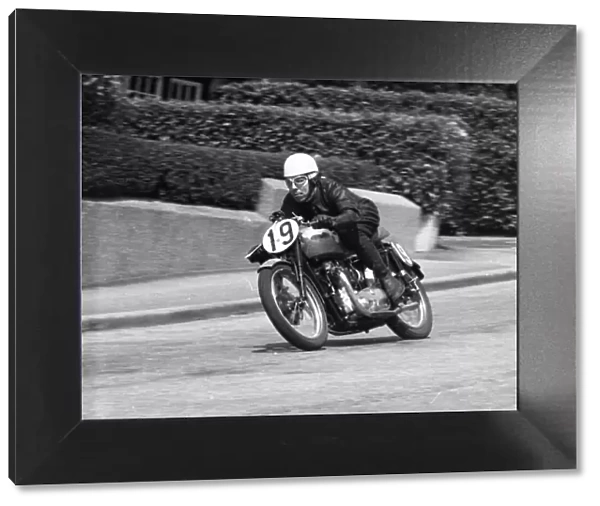 Tony Ovens (Triumph) 1954 Senior Clubman TT