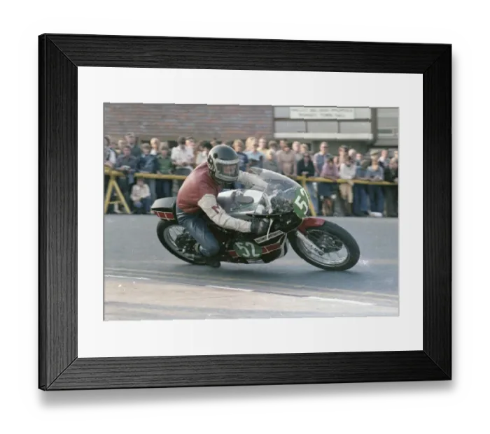 Framed Print : Steve Murray (Maxton Yamaha) 1978 Junior TT Framed Print : Steve Murray (Maxton Yamaha) 1978 Junior TT