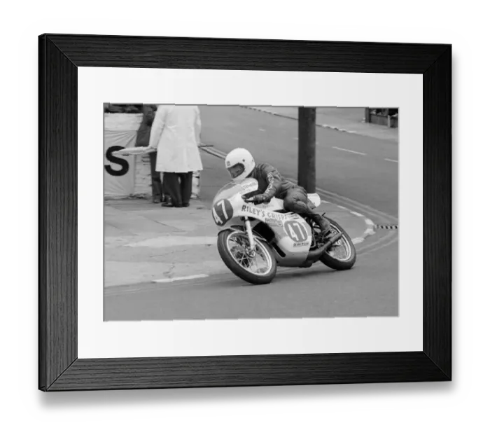 Framed Print : Rick Burrows (Yamaha) 1978 Junior TT Framed Print : Rick Burrows (Yamaha) 1978 Junior TT