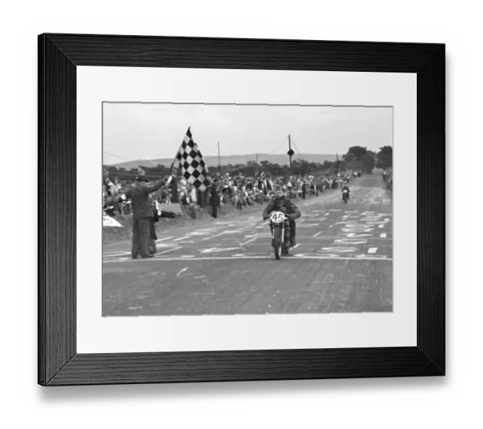 Framed Print : Louis Carter (Norton) 1949 Junior Ulster Grand Prix Framed Print : Louis Carter (Norton) 1949 Junior Ulster Grand Prix