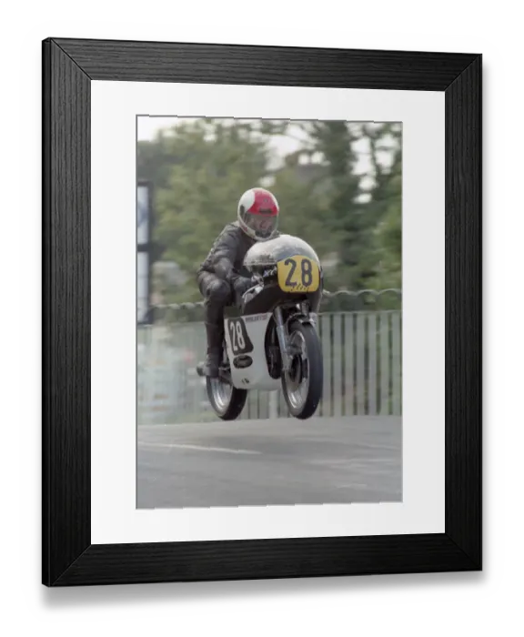 Framed Print : Robbie Allan (Norton Weslake) 1996 Senior Classic Manx Grand Prix Framed Print : Robbie Allan (Norton Weslake) 1996 Senior Classic Manx Grand Prix