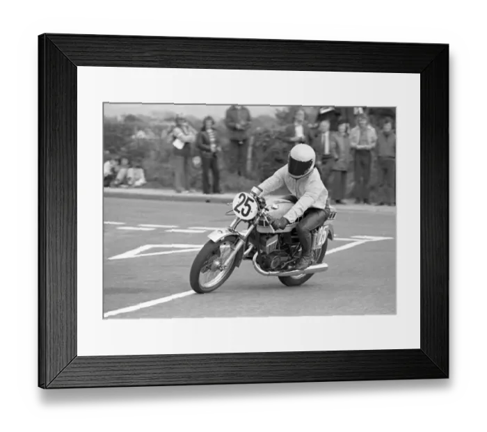 Framed Print : Norman Kneen (Yamaha) 1975 Jurby Road Framed Print : Norman Kneen (Yamaha) 1975 Jurby Road