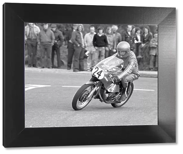 Ronnie Hewitt (Honda) 1975 Jurby Road