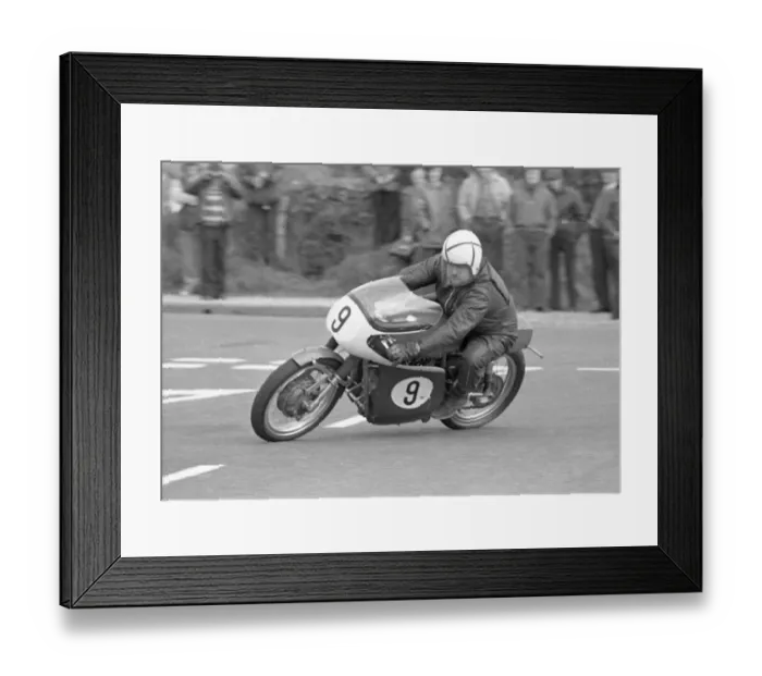 Framed Print : Bill Snelling (Velocette Metisse) 1975 Jurby Road Framed Print : Bill Snelling (Velocette Metisse) 1975 Jurby Road