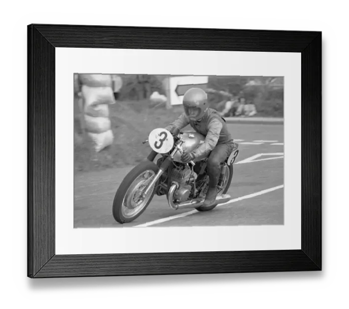 Framed Print : Neil Wood (Suzuki) 1975 Jurby Road Framed Print : Neil Wood (Suzuki) 1975 Jurby Road