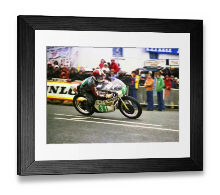 Framed Print : Graham Waring (Yamaha) 1977 Junior TT Framed Print : Graham Waring (Yamaha) 1977 Junior TT