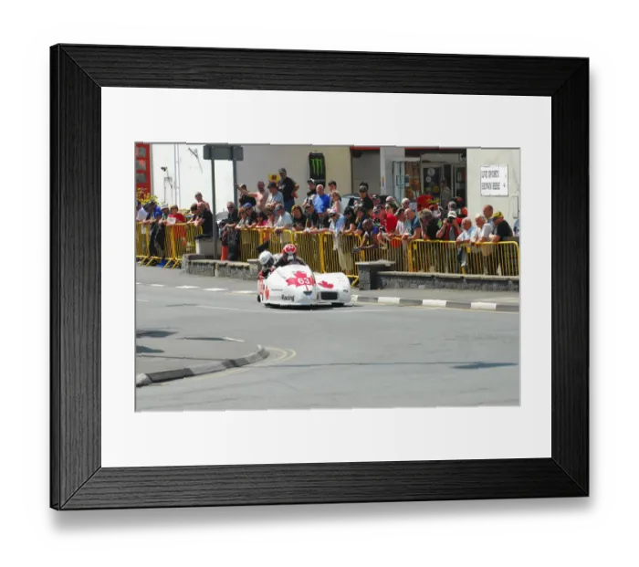 Framed Print : Peter Essaff & Jeff Gillard (MRE Yamaha) 2016 Sidecar 2 TT Framed Print : Peter Essaff & Jeff Gillard (MRE Yamaha) 2016 Sidecar 2 TT