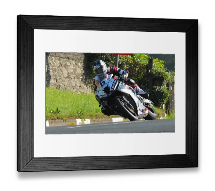 Framed Print : Michael Dunlop (BMW) 2016 Superbike TT Framed Print : Michael Dunlop (BMW) 2016 Superbike TT