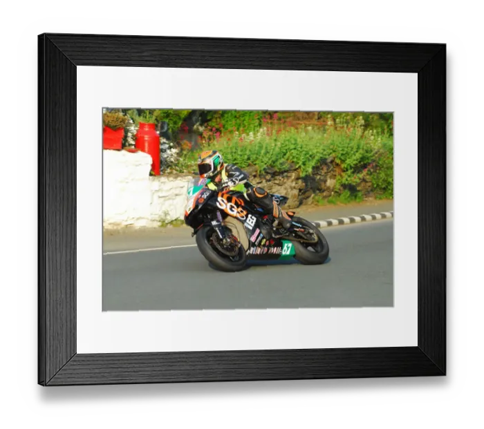 Framed Print : Eric Wilson (Honda) Supersport TT Framed Print : Eric Wilson (Honda) Supersport TT