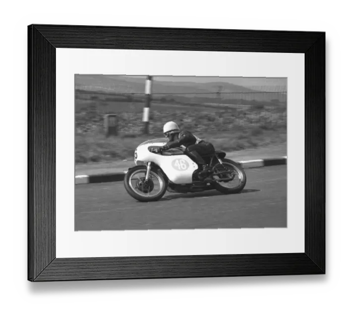 Framed Print : Bob McGregor (Norton) 1963 Senior Manx Grand Prix