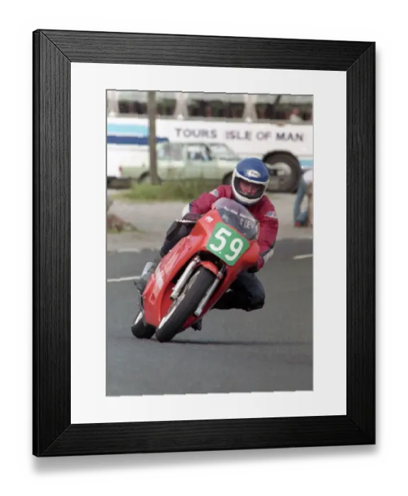 Framed Print : Steve Elliott (Mowlem Kawasaki) 1991 Lightweight Manx Grand Prix Framed Print : Steve Elliott (Mowlem Kawasaki) 1991 Lightweight Manx Grand Prix
