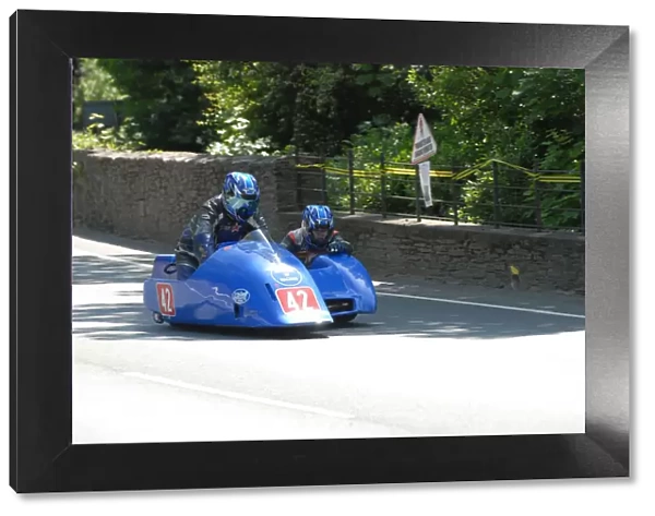 Alan Warner & Bert Vloemans (Ireson Suzuki) 2008 Sidecar TT