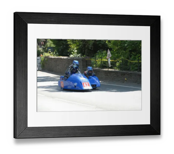 Framed Print : Alan Warner & Bert Vloemans (Ireson Suzuki) 2008 Sidecar TT Framed Print : Alan Warner & Bert Vloemans (Ireson Suzuki) 2008 Sidecar TT