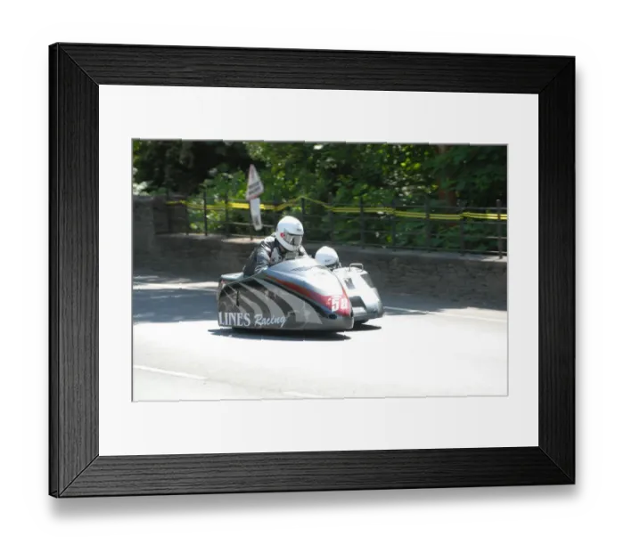 Framed Print : Michael Lines & Mike Aylott (Shelborne Honda) 2008 Sidecar TT Framed Print : Michael Lines & Mike Aylott (Shelborne Honda) 2008 Sidecar TT
