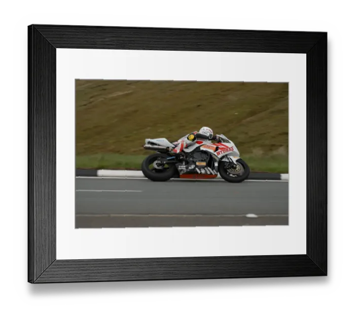 Framed Print : Guy Martin (Honda) 2007 Superbike TT Framed Print : Guy Martin (Honda) 2007 Superbike TT