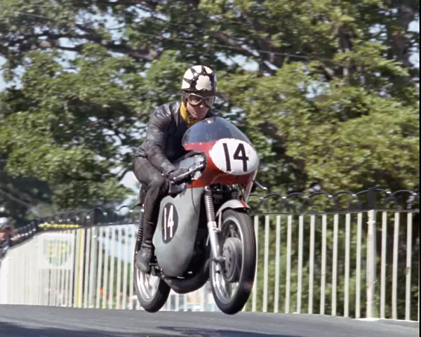 Tommy Robb (Bultaco) 1965 Ultra Lightweight TT