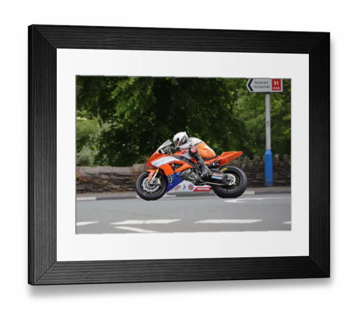 Framed Print : David Hewison (BMW) 2019 Superbike TT