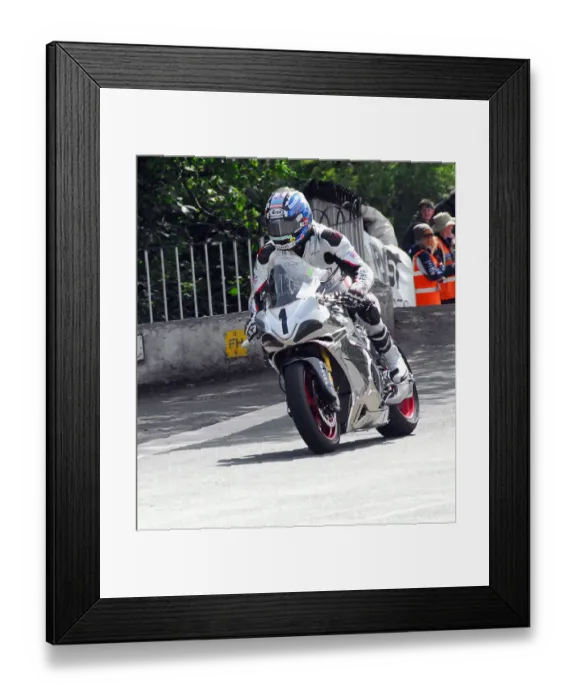 Framed Print : David Johnson (Norton) 2017 Senior TT Framed Print : David Johnson (Norton) 2017 Senior TT