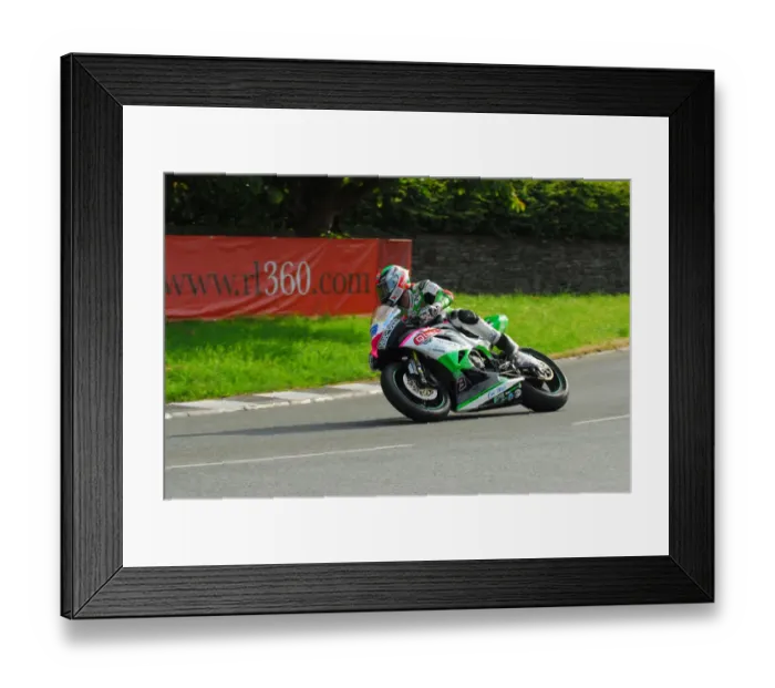 Framed Print : James Hillier (Kawasaki) 2017 Supersport TT