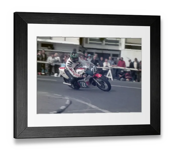 Framed Print : Graham Howe (Yamaha) 1983 Junior Manx Grand Prix