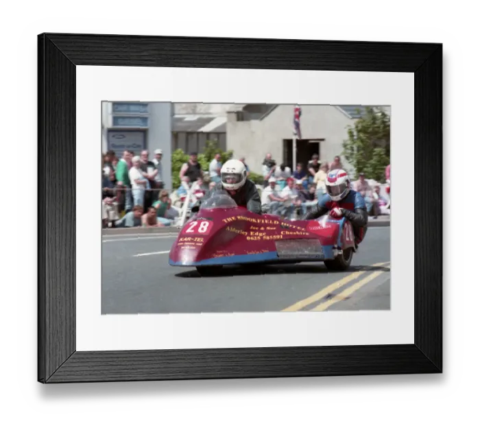 Framed Print : Gerry Flynn & Ian Hayter (Jacobs Kawasaki) 1993 Sidecar TT Framed Print : Gerry Flynn & Ian Hayter (Jacobs Kawasaki) 1993 Sidecar TT