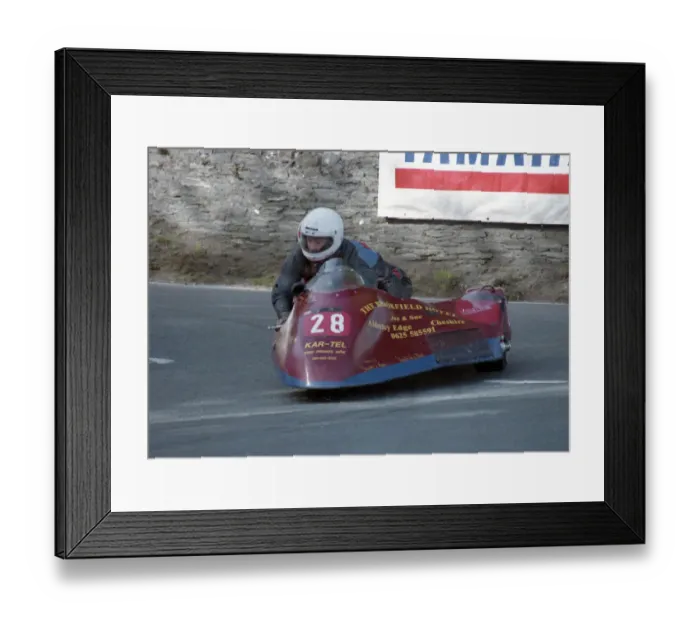 Framed Print : Gerry Flynn & Ian Hayter (Ireson Kawasaki) 1993 Sidecar TT Framed Print : Gerry Flynn & Ian Hayter (Ireson Kawasaki) 1993 Sidecar TT