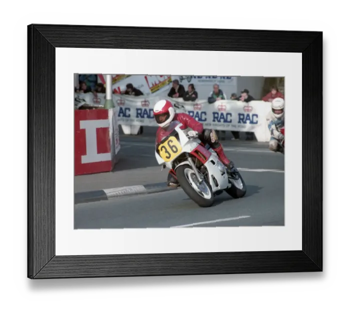 Framed Print : Jeremy Doughty (Yamaha) 1993 Supersport 600 TT Framed Print : Jeremy Doughty (Yamaha) 1993 Supersport 600 TT