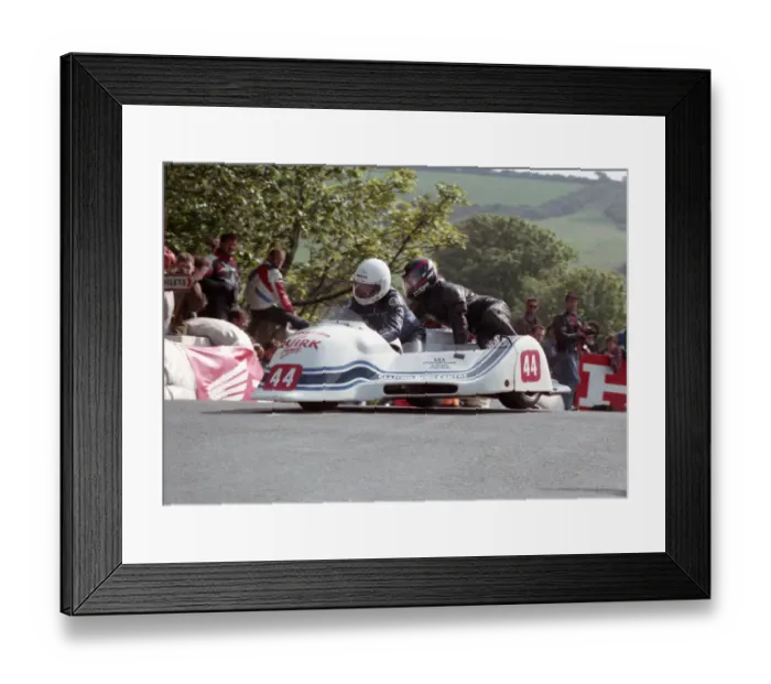 Framed Print : Tim Eade & Kevin Turner (Ireson) 1993 Sidecar TT Framed Print : Tim Eade & Kevin Turner (Ireson) 1993 Sidecar TT