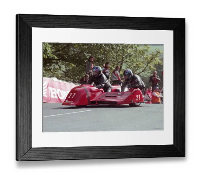 Framed Print : Helmut Lunemann & Gerhard Morscher (Ireson Kawasaki) 1993 Sidecar TT Framed Print : Helmut Lunemann & Gerhard Morscher (Ireson Kawasaki) 1993 Sidecar TT