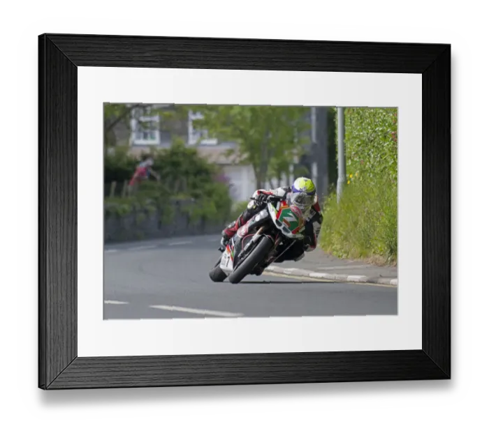 Framed Print : Jamie Hamilton (Kawasaki) 2015 Lightweight TT Framed Print : Jamie Hamilton (Kawasaki) 2015 Lightweight TT