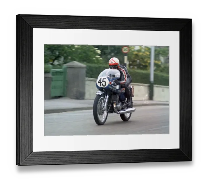 Framed Print : Graham Bailey (Crooks Suzuki) 1971 Production TT Framed Print : Graham Bailey (Crooks Suzuki) 1971 Production TT