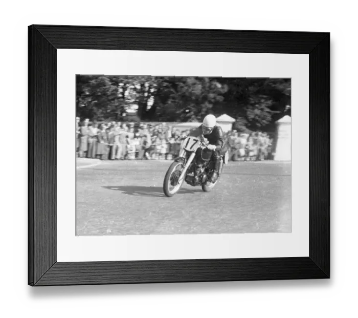 Framed Print : Bob Ritchie (AJS) 1952 Senior Manx Grand Prix Framed Print : Bob Ritchie (AJS) 1952 Senior Manx Grand Prix