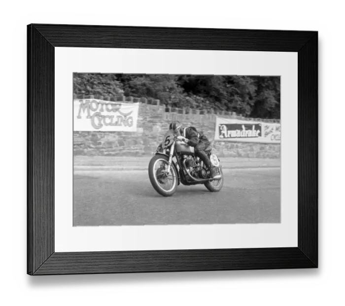 Framed Print : Eric Jones (Triumph) 1952 Senior Manx Grand Prix Framed Print : Eric Jones (Triumph) 1952 Senior Manx Grand Prix
