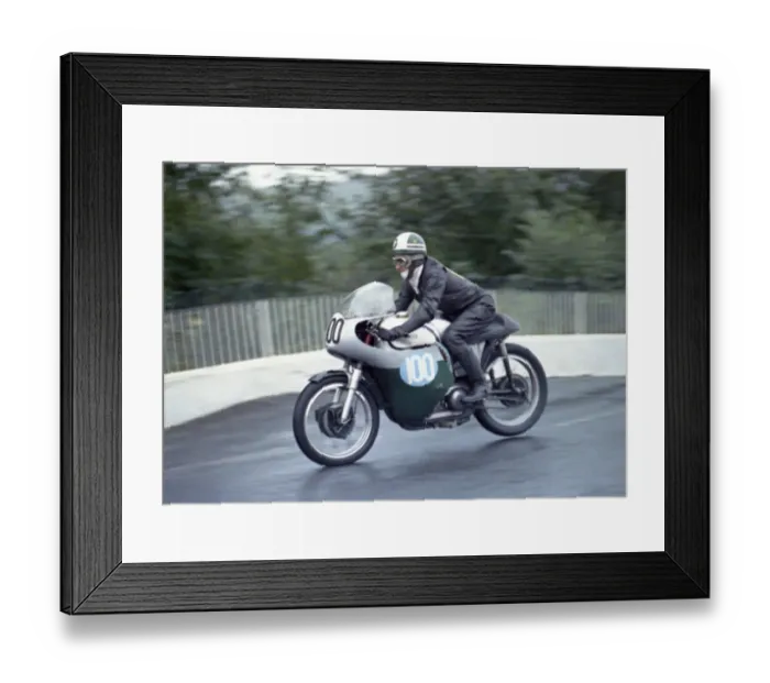 Framed Print : Maurice Hodges (Norton) 1967 Junior Manx Grand Prix Framed Print : Maurice Hodges (Norton) 1967 Junior Manx Grand Prix