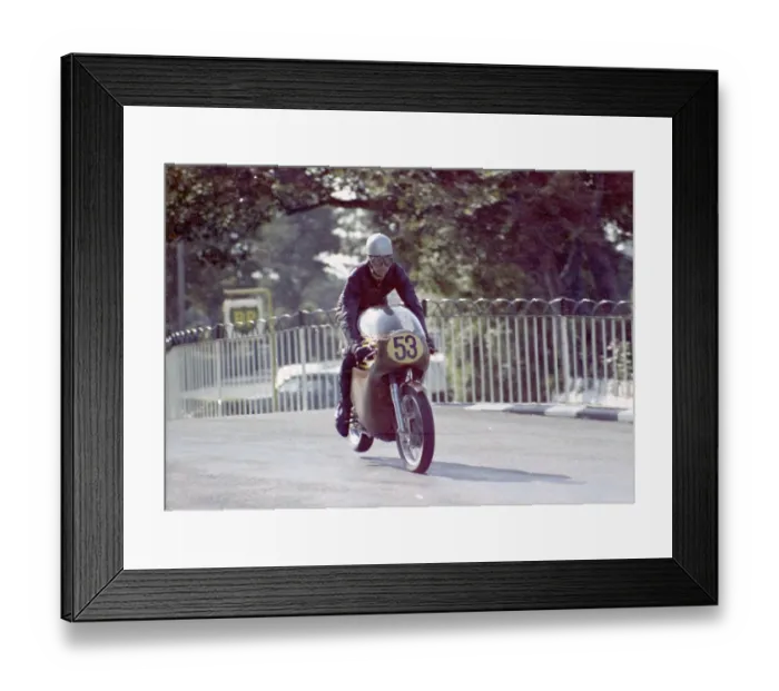 Framed Print : Ken Inwood (Norton) 1967 Senior Manx Grand Prix Framed Print : Ken Inwood (Norton) 1967 Senior Manx Grand Prix