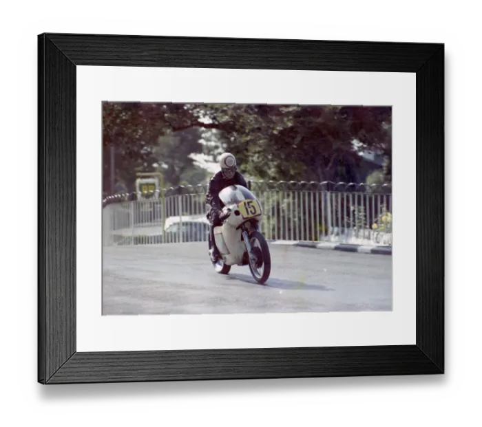 Framed Print : Joe Thornton (Norton) 1967 Senior Manx Grand Prix Framed Print : Joe Thornton (Norton) 1967 Senior Manx Grand Prix